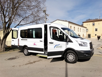 L’ÀREA DE BENESTAR SOCIAL DEL CONSELL COMARCAL DEL PLA DE L’ESTANY DISPOSA D’UN NOU VEHICLE DE TRANSPORT ADAPTAT PER MILLORAR-NE EL SERVEI